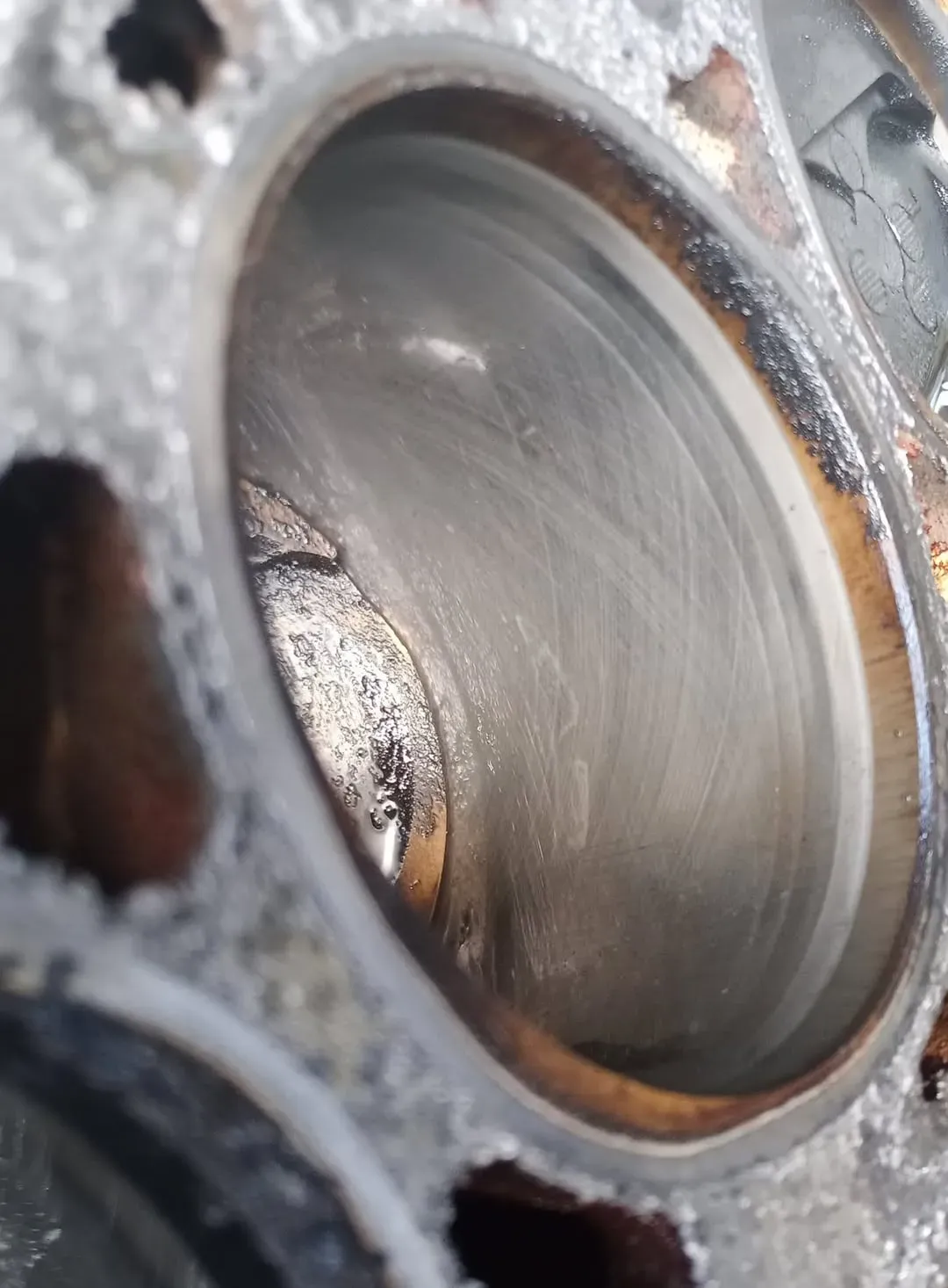 Automotive cylinder bore showing a good diamond cross-hatch honing pattern on the wall