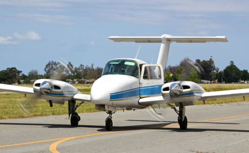 Beechcraft Duchess N3724H used for multi-engine flight training